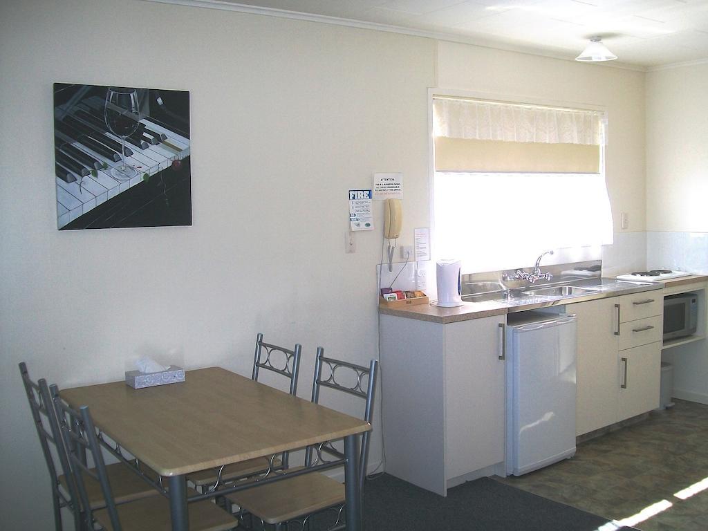 Cedar Court Motel Napier Εξωτερικό φωτογραφία