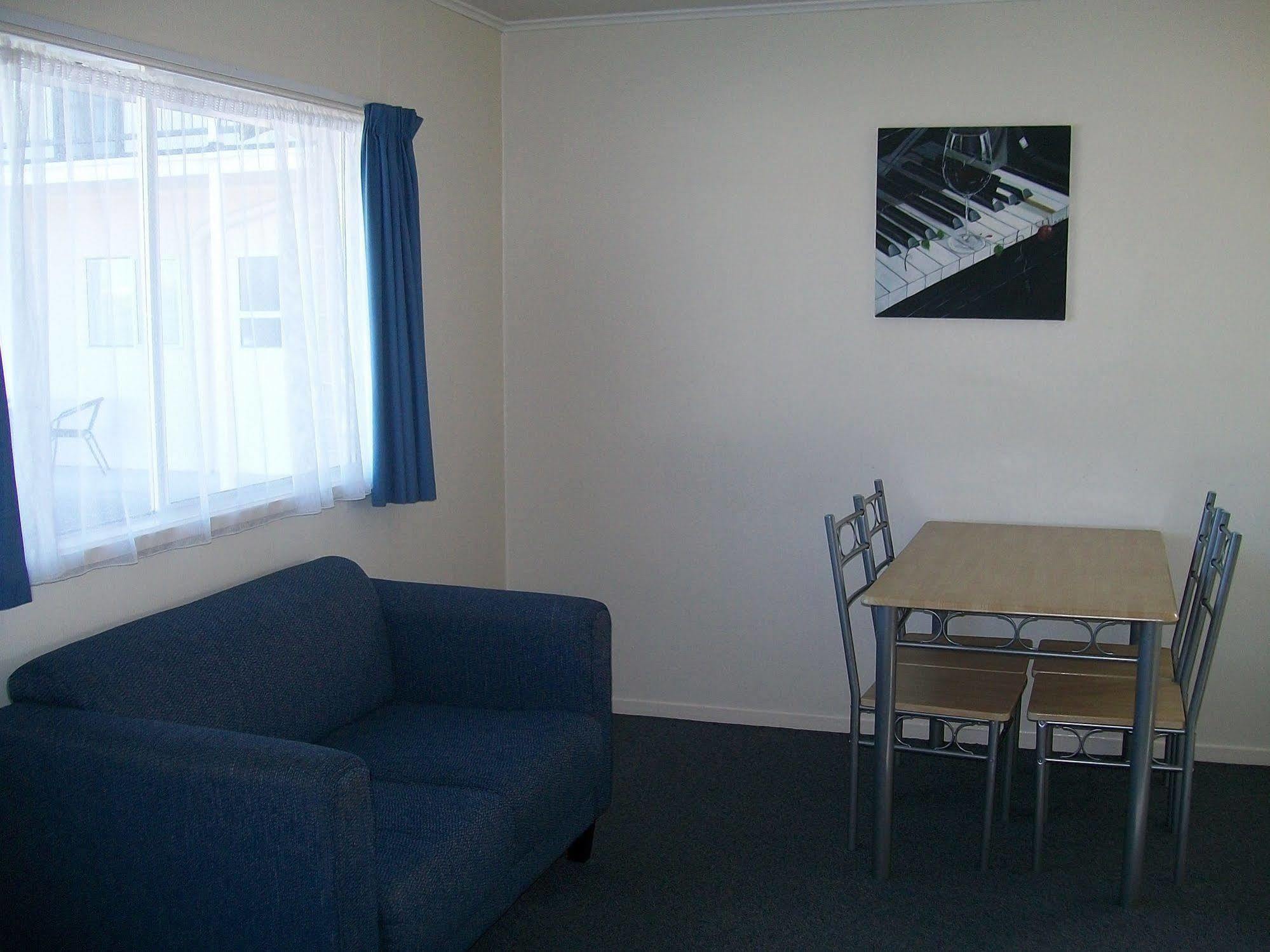 Cedar Court Motel Napier Εξωτερικό φωτογραφία