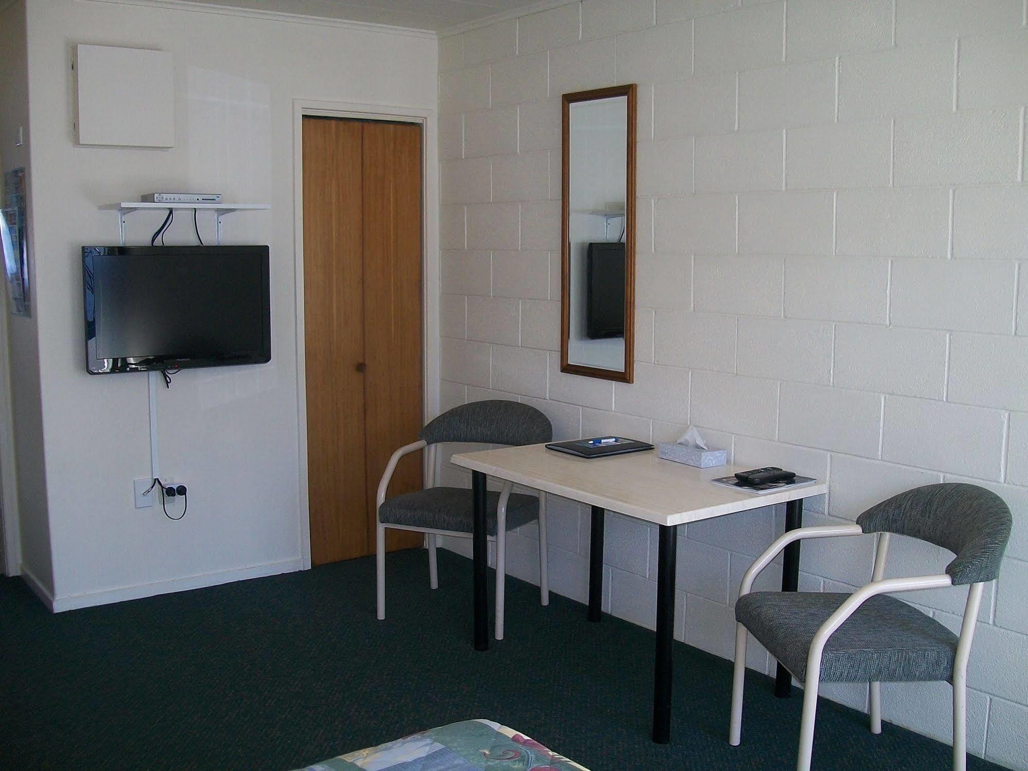 Cedar Court Motel Napier Εξωτερικό φωτογραφία