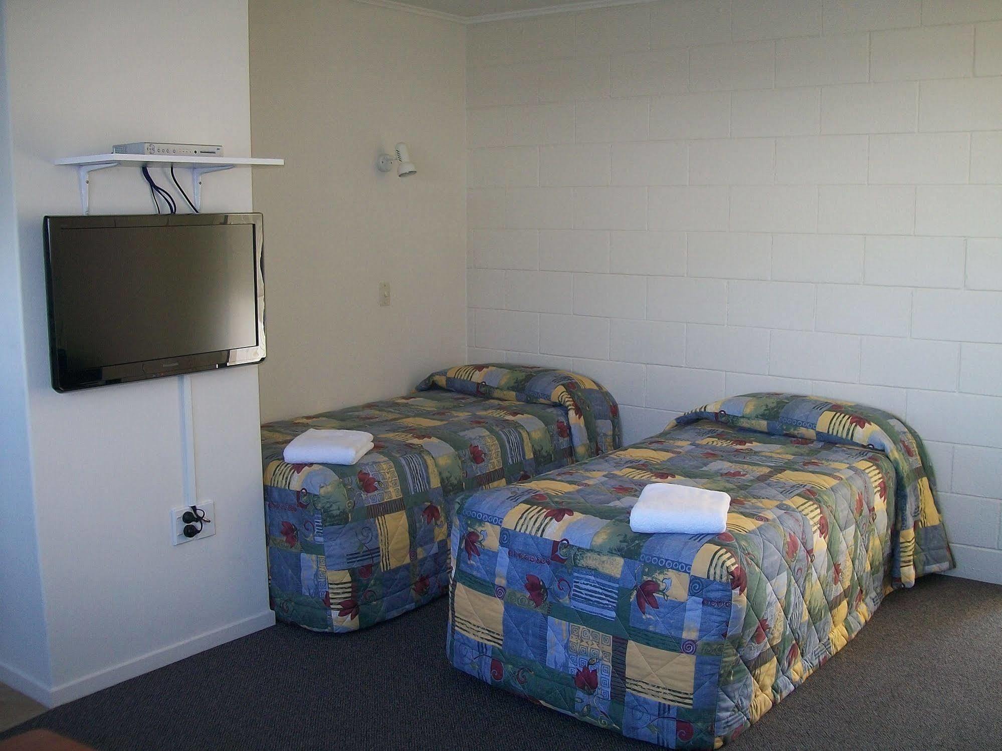 Cedar Court Motel Napier Εξωτερικό φωτογραφία
